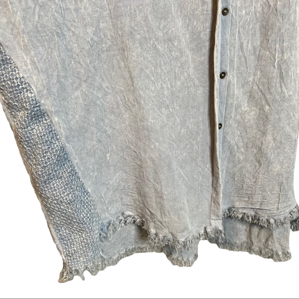 Umgee Blue Chambray Shirt Top Size 1XL - Picture 2 of 9
